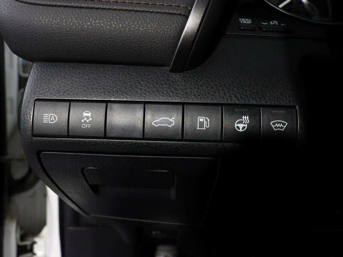 Toyota Camry с пробегом — 2018 год. Фото: #17