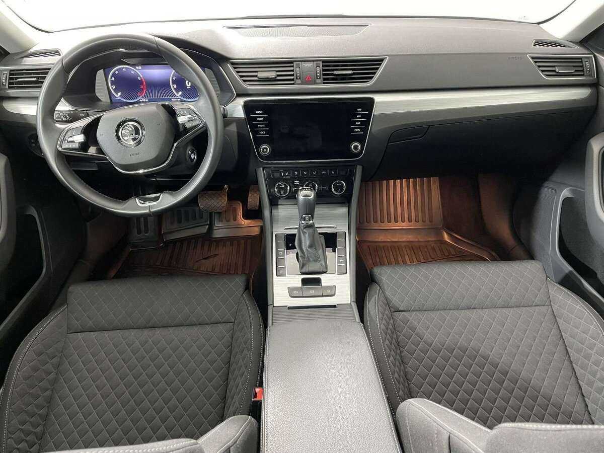 Skoda Superb с пробегом — 2021 год. Фото: #5