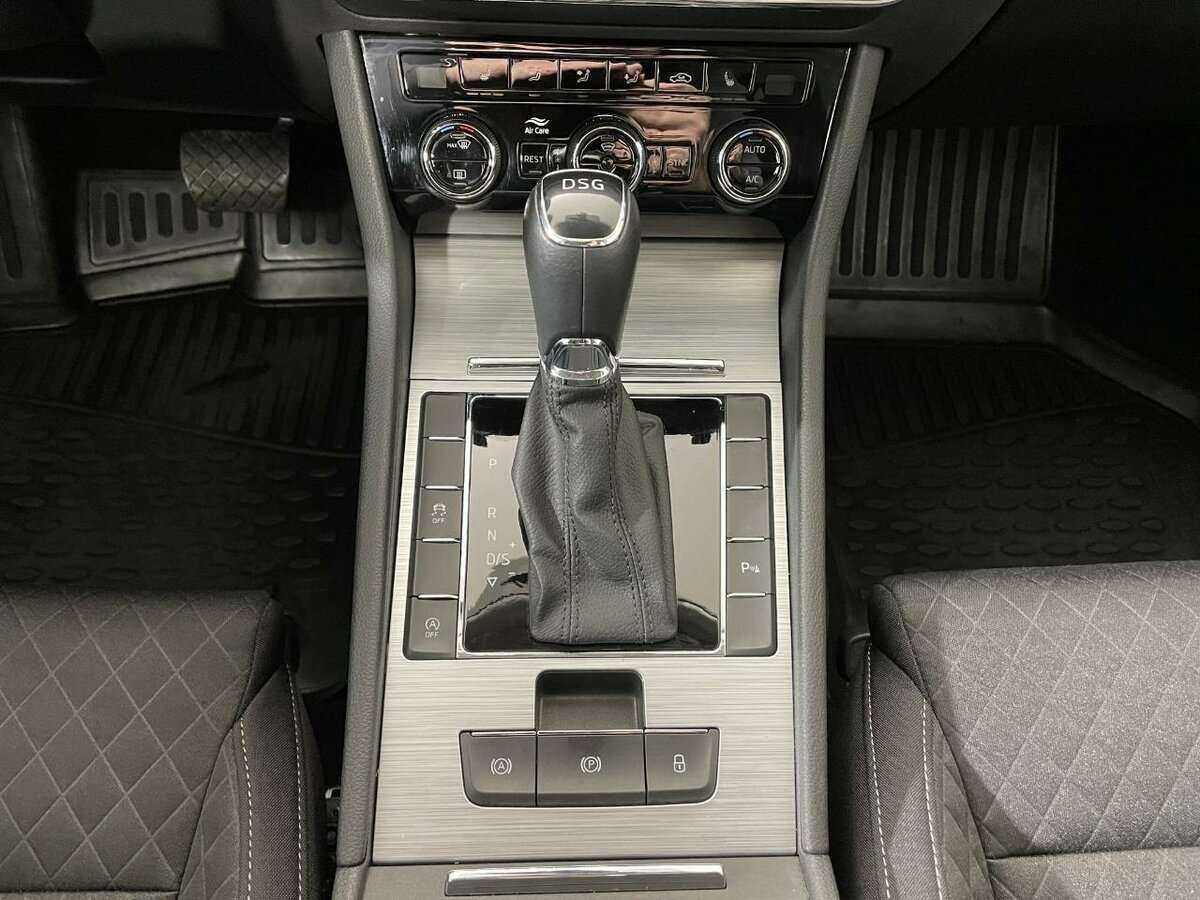 Skoda Superb с пробегом — 2021 год. Фото: #11