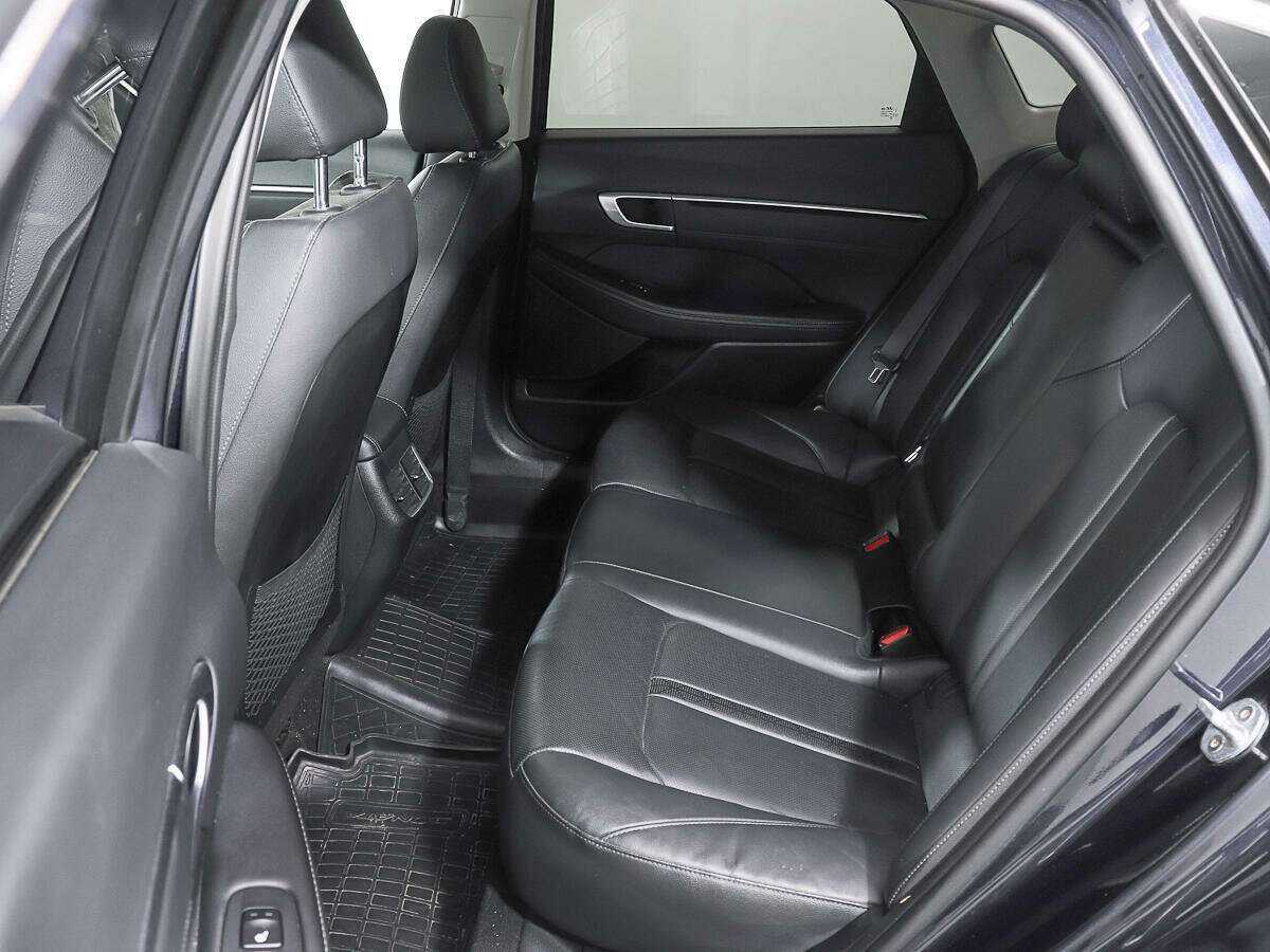Hyundai Sonata с пробегом — 2020 год. Фото: #9