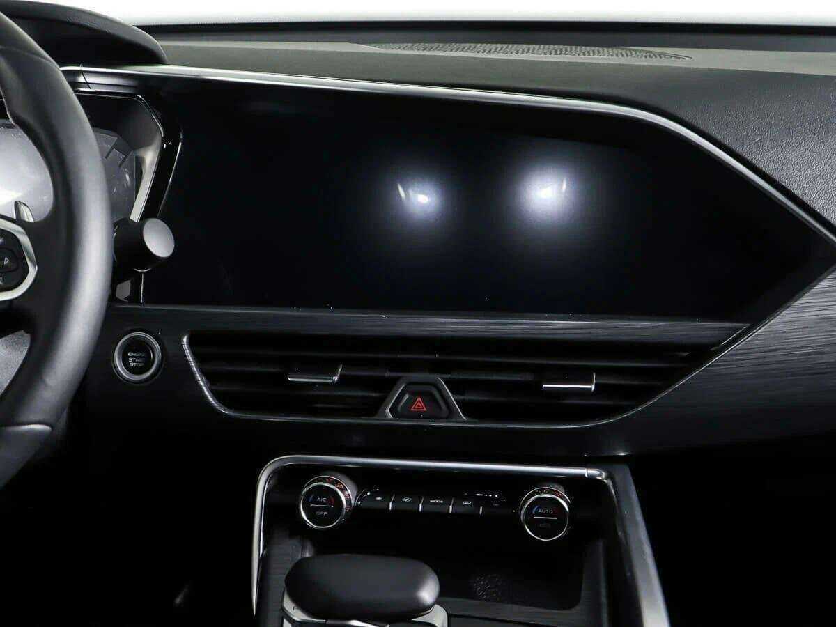 Geely Tugella с пробегом — 2023 год. Фото: #11