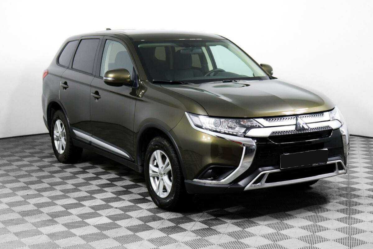 Mitsubishi Outlander с пробегом — 2020 год. Фото: #2