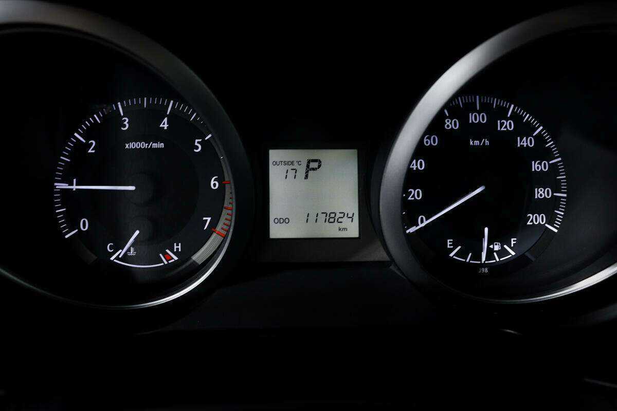 Toyota Land Cruiser Prado с пробегом — 2013 год. Фото: #8