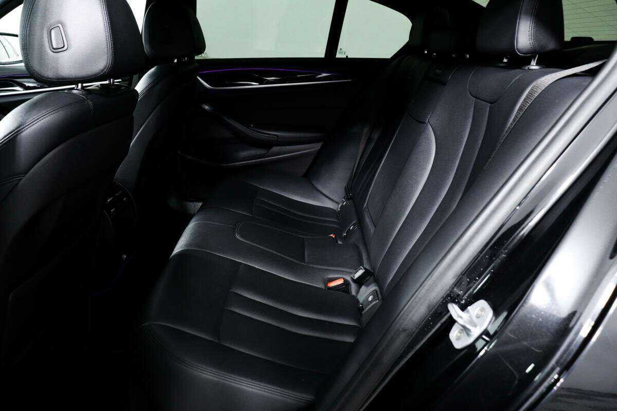 BMW 5 серии с пробегом — 2017 год. Фото: #11