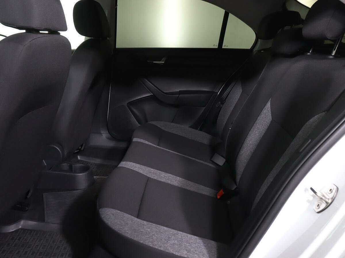 Skoda Rapid с пробегом — 2021 год. Фото: #8