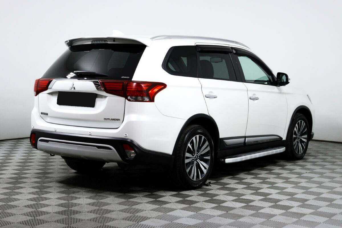 Mitsubishi Outlander с пробегом — 2019 год. Фото: #4