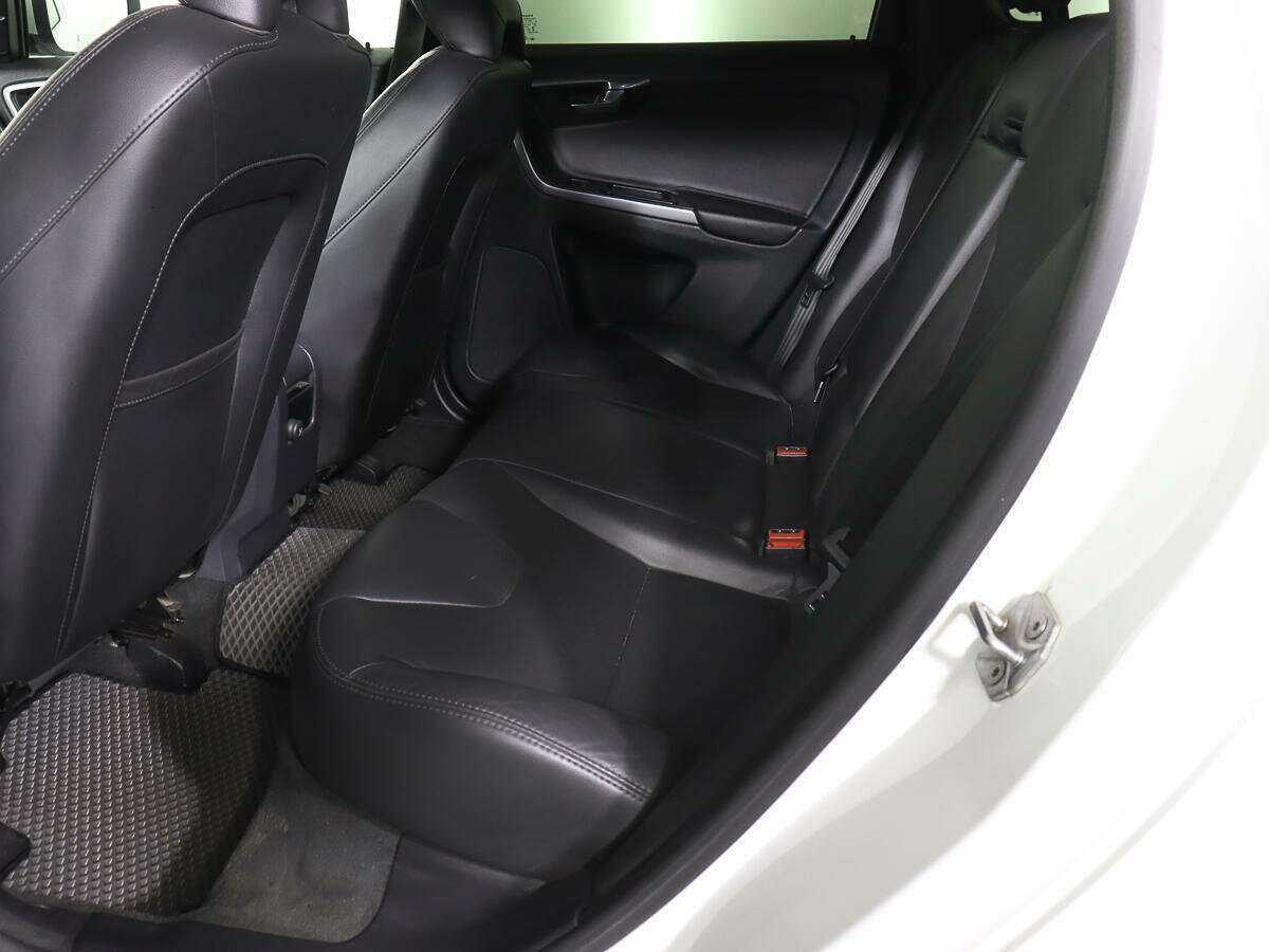 Volvo XC60 с пробегом — 2015 год. Фото: #8