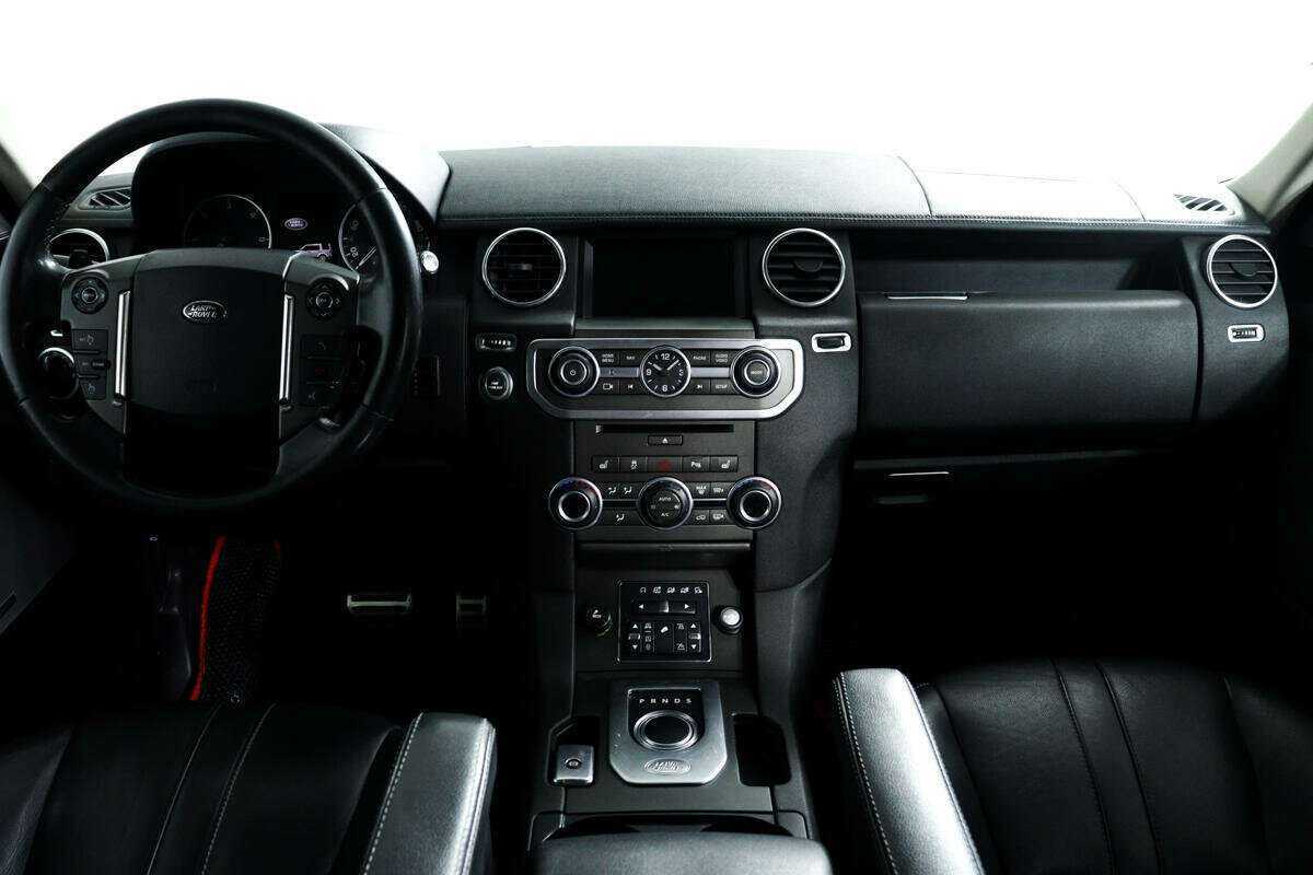 Land Rover Discovery с пробегом — 2014 год. Фото: #10