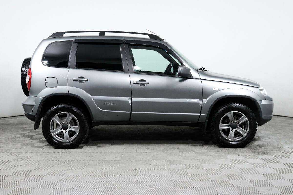 Chevrolet Niva с пробегом — 2013 год. Фото: #3