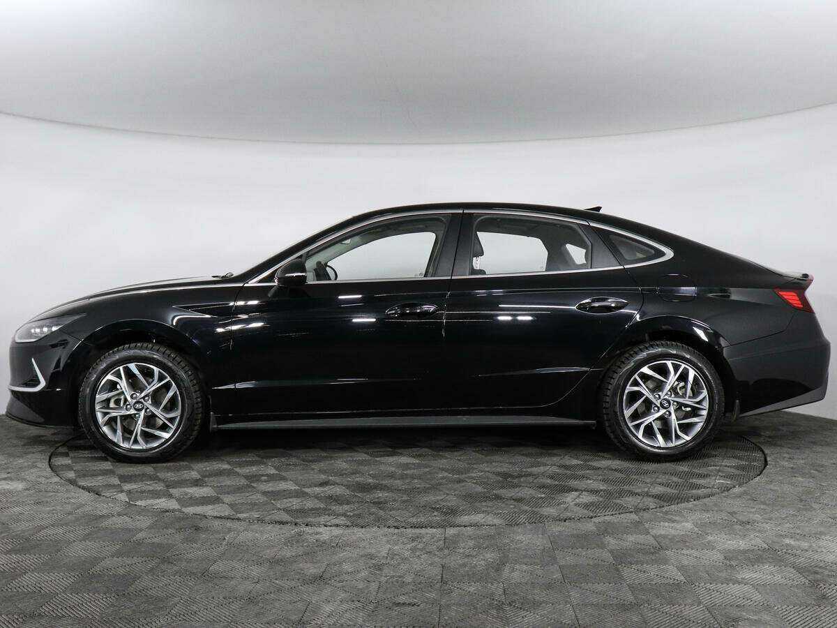 Hyundai Sonata с пробегом — 2023 год. Фото: #7