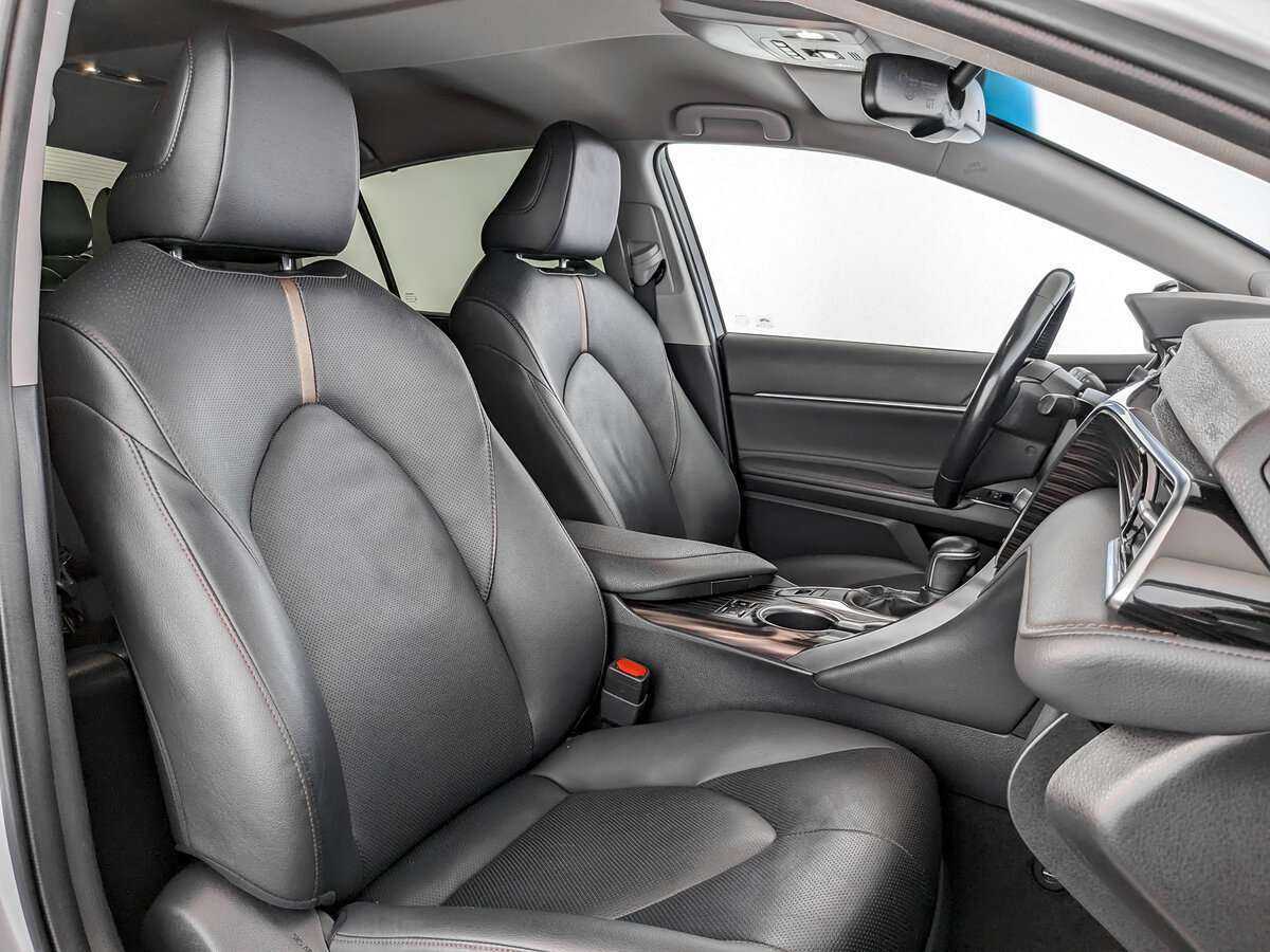 Toyota Camry с пробегом — 2021 год. Фото: #18