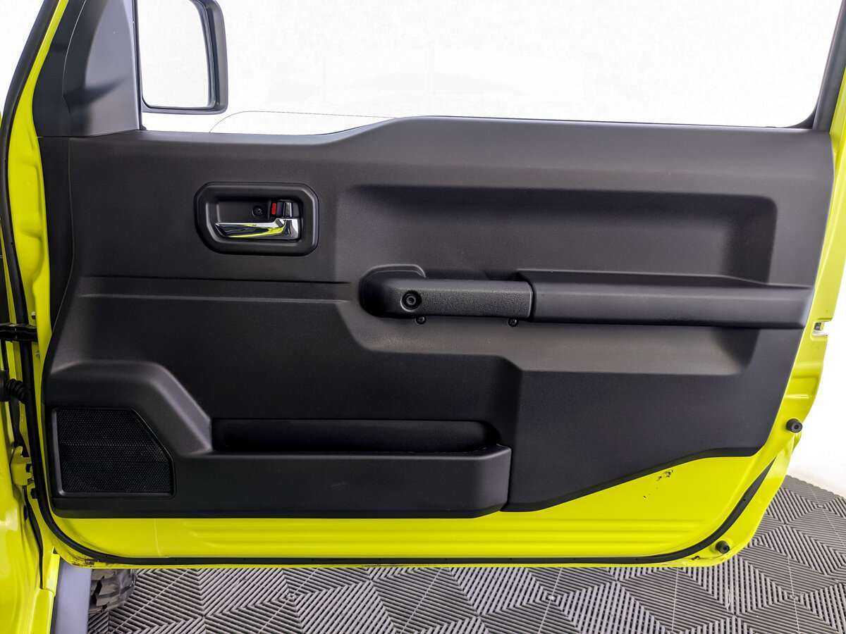 Suzuki Jimny с пробегом — 2019 год. Фото: #19