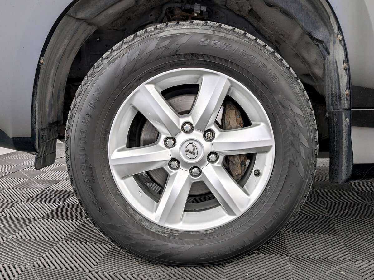 Lexus GX с пробегом — 2012 год. Фото: #17