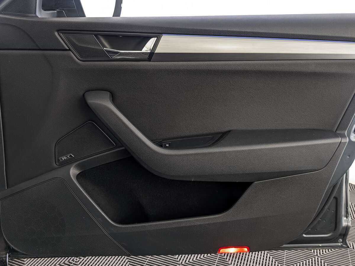 Skoda Superb с пробегом — 2017 год. Фото: #19