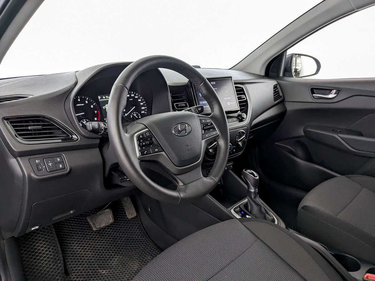 Hyundai Solaris с пробегом — 2022 год. Фото: #12