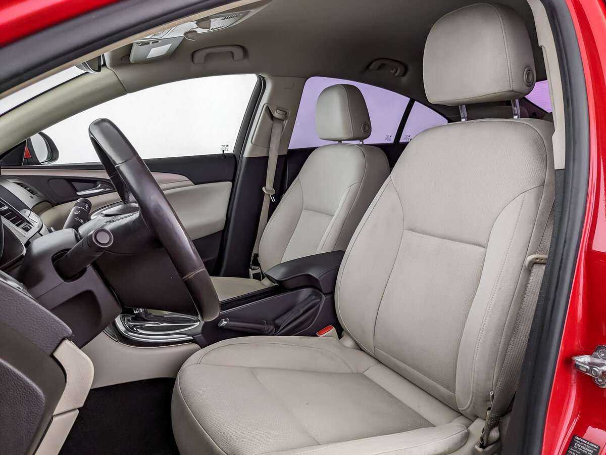 Opel Insignia с пробегом — 2012 год. Фото: #14