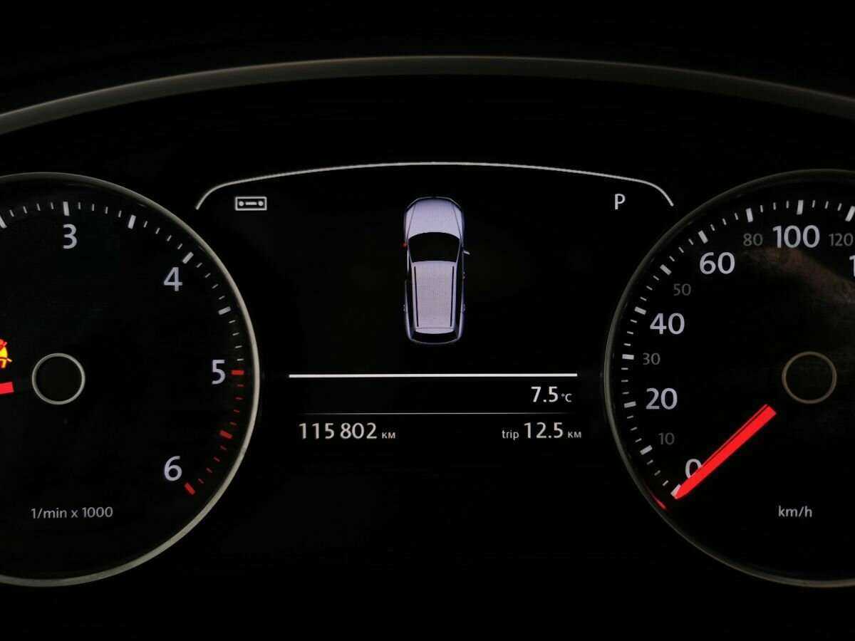 Volkswagen Touareg с пробегом — 2012 год. Фото: #15