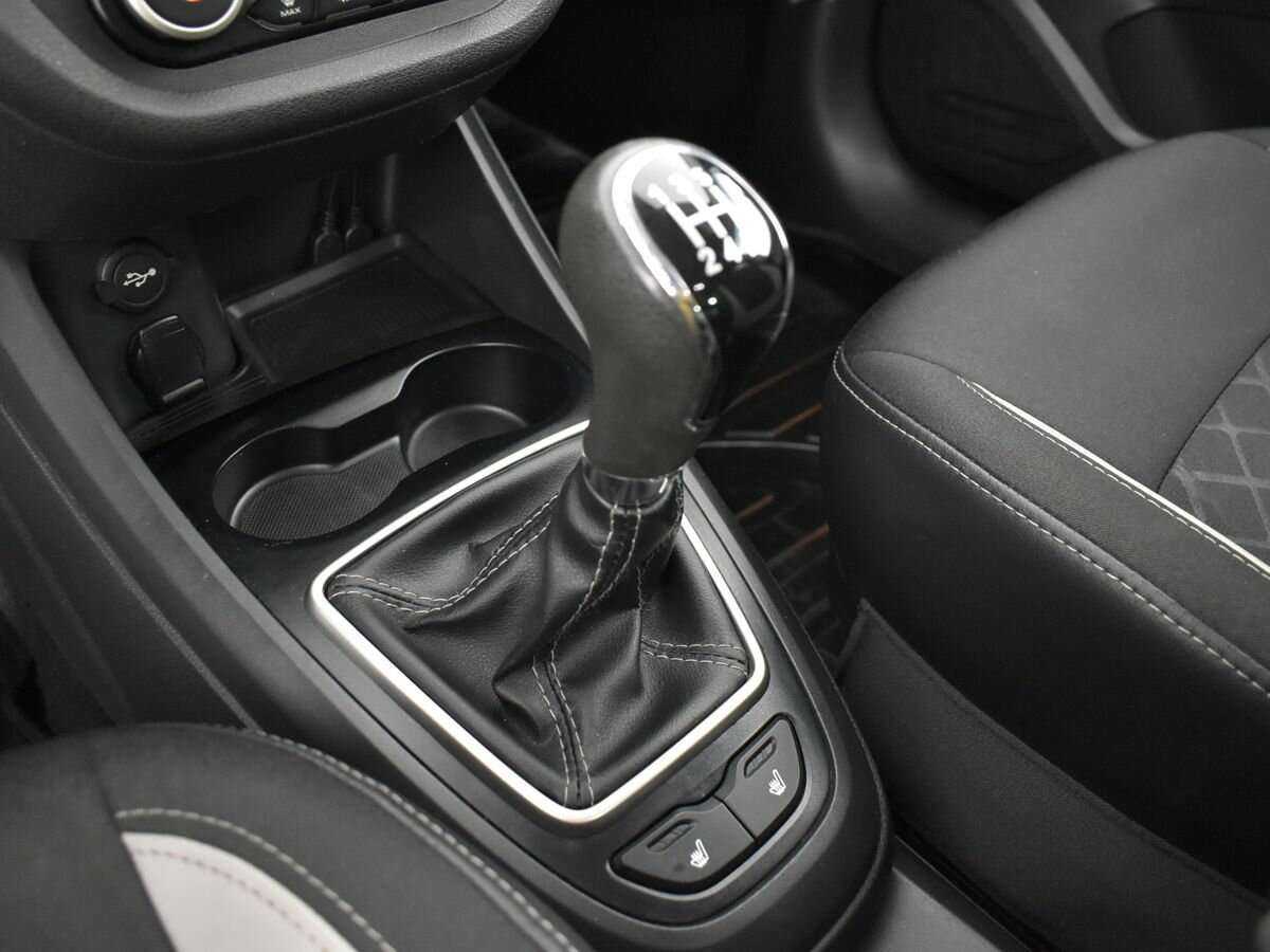 Lada (ВАЗ) Vesta с пробегом — 2019 год. Фото: #12