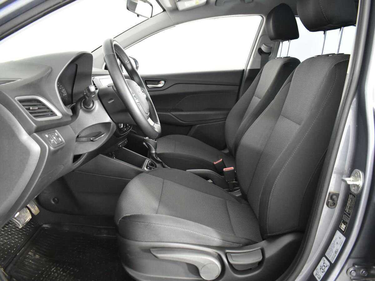 Hyundai Solaris с пробегом — 2017 год. Фото: #7