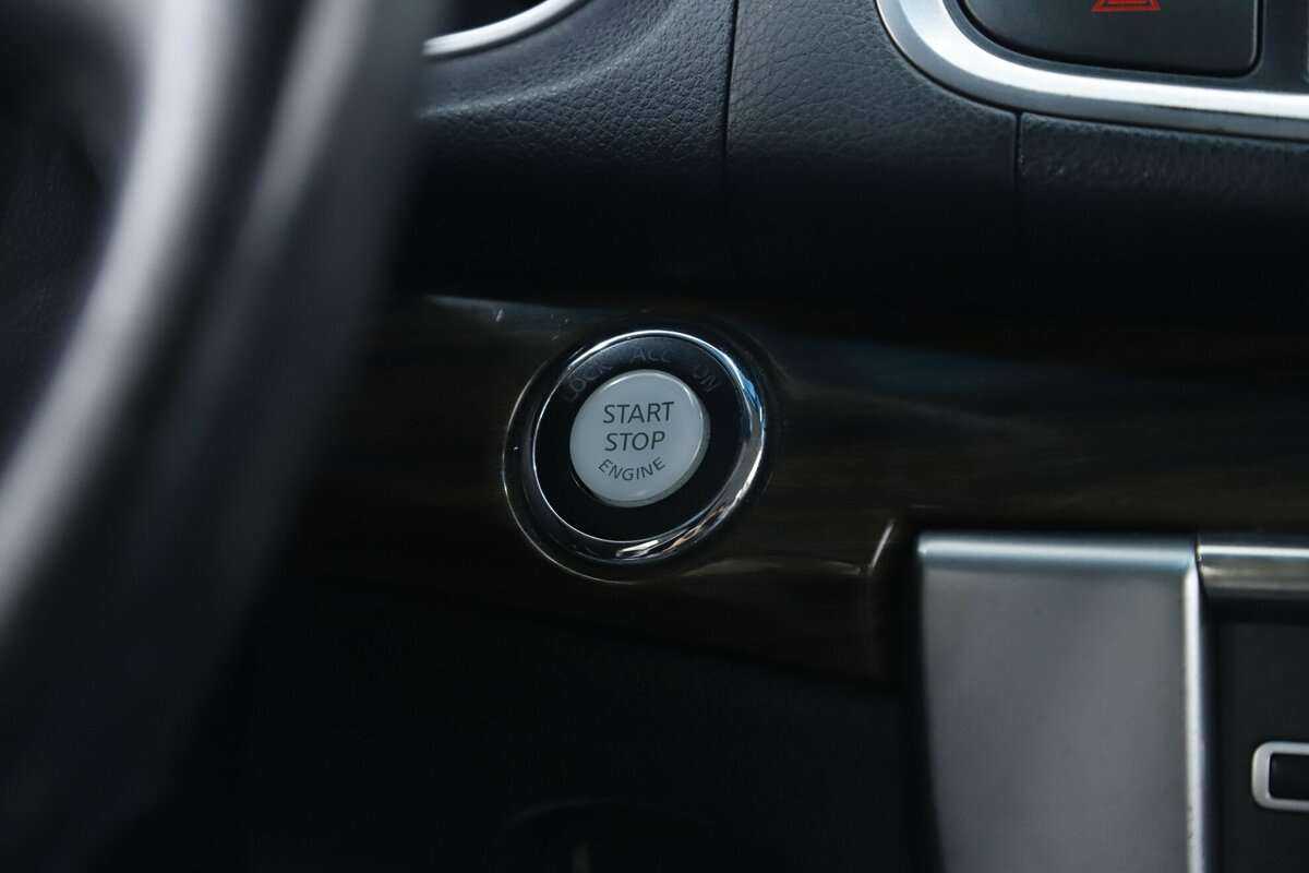 Nissan Teana с пробегом — 2013 год. Фото: #13