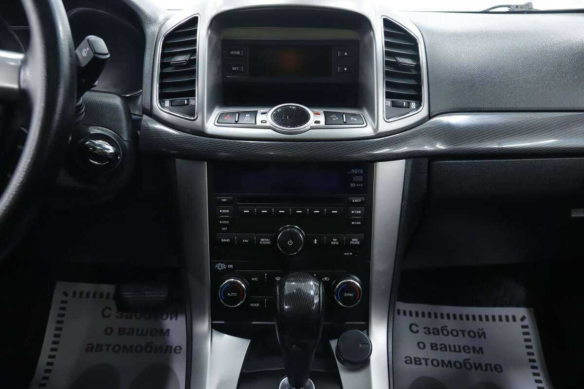 Chevrolet Captiva с пробегом — 2015 год. Фото: #13