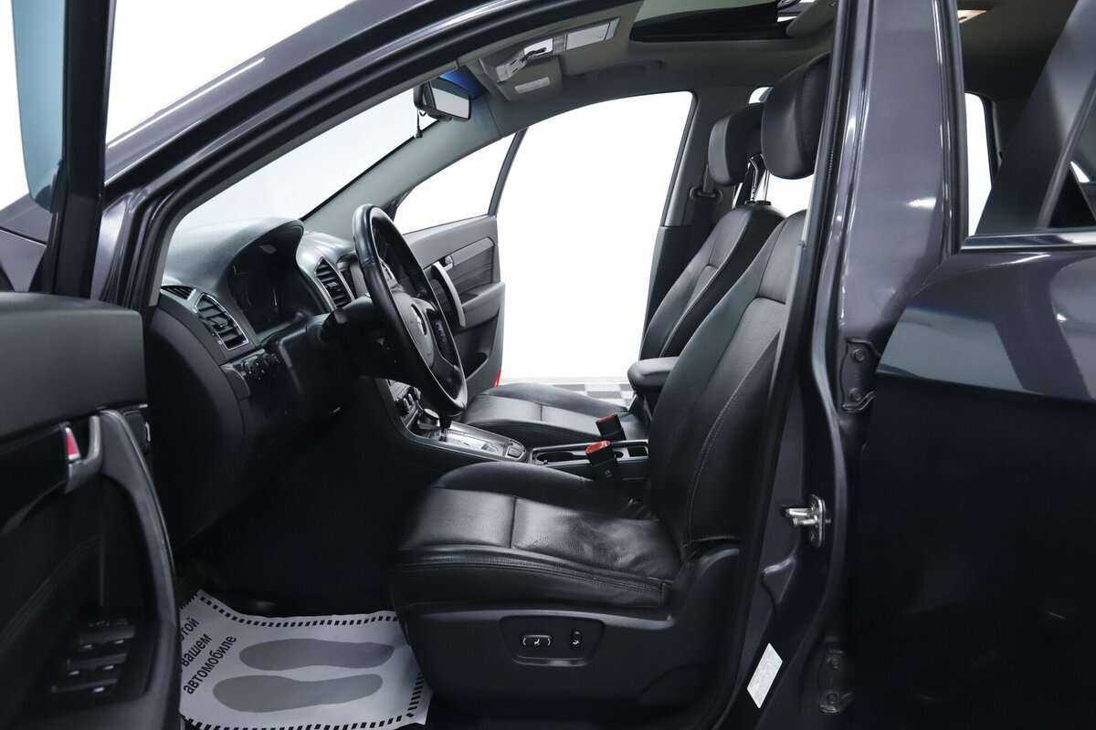 Chevrolet Captiva с пробегом — 2015 год. Фото: #7