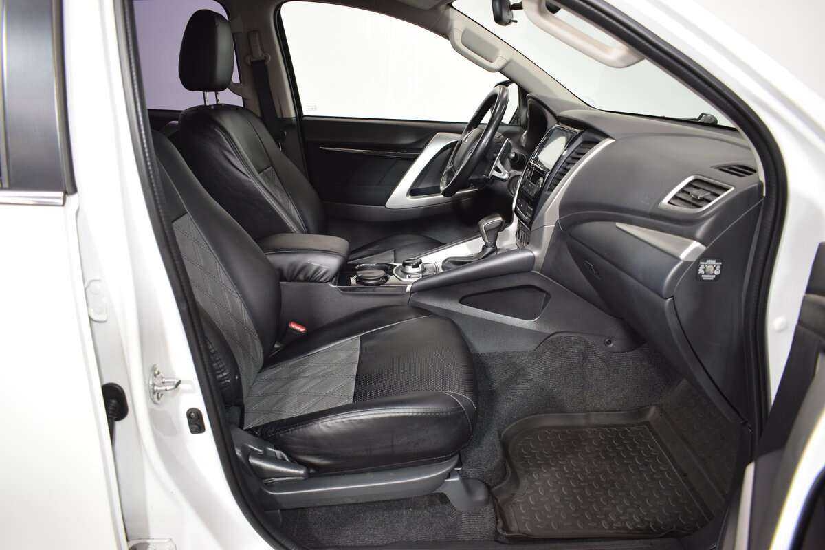 Mitsubishi Pajero Sport с пробегом — 2019 год. Фото: #10