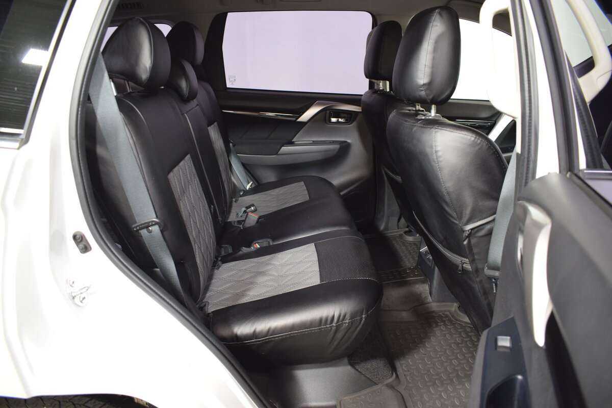 Mitsubishi Pajero Sport с пробегом — 2019 год. Фото: #11