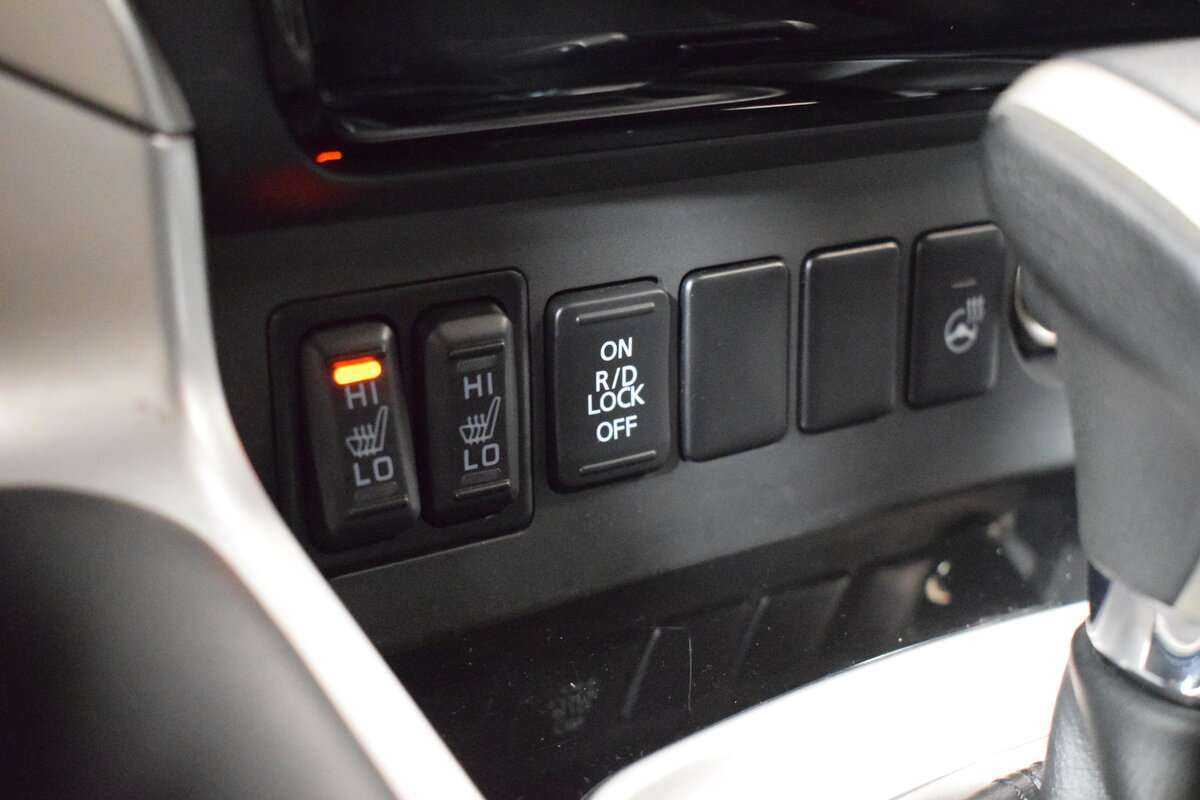 Mitsubishi Pajero Sport с пробегом — 2019 год. Фото: #19