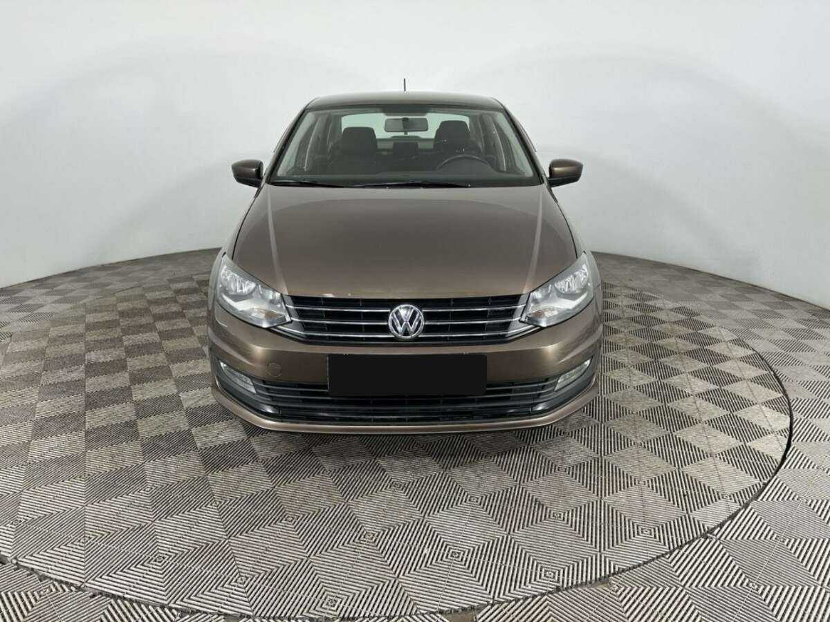 Volkswagen Polo с пробегом — 2016 год. Фото: #1