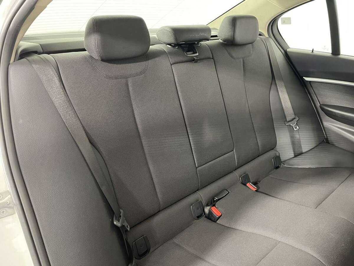 BMW 3 серии с пробегом — 2018 год. Фото: #14