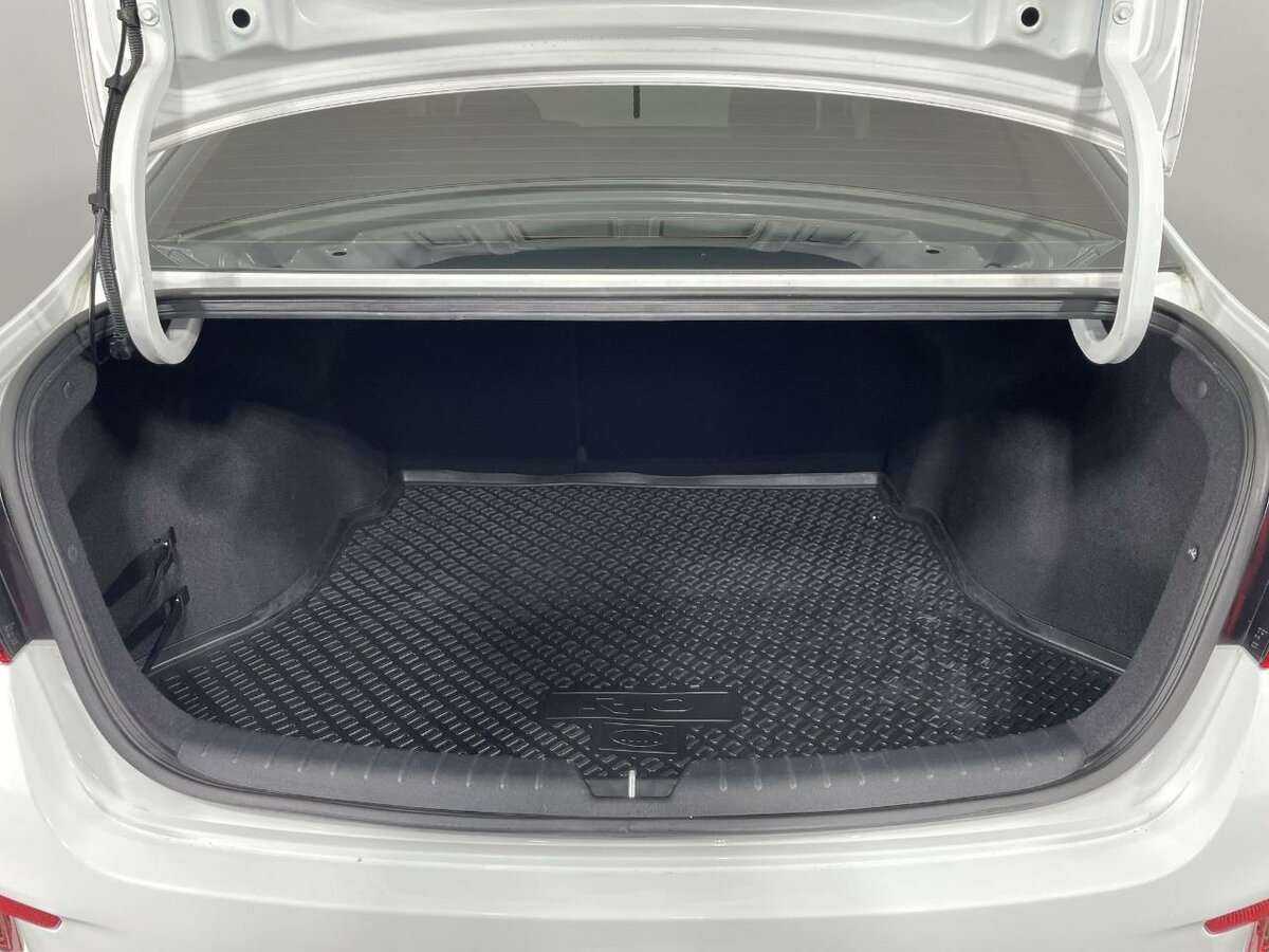 Kia Rio с пробегом — 2018 год. Фото: #17