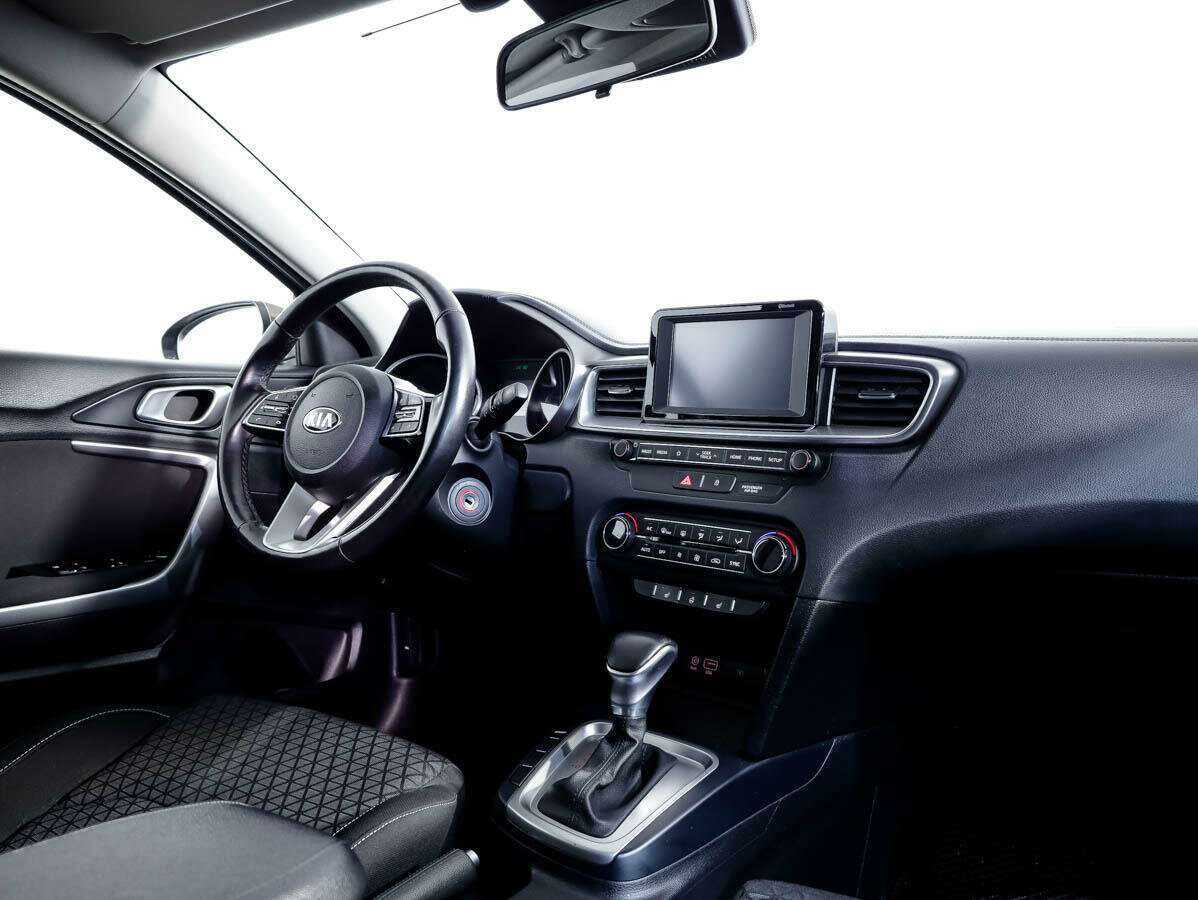 Kia Ceed с пробегом — 2018 год. Фото: #7