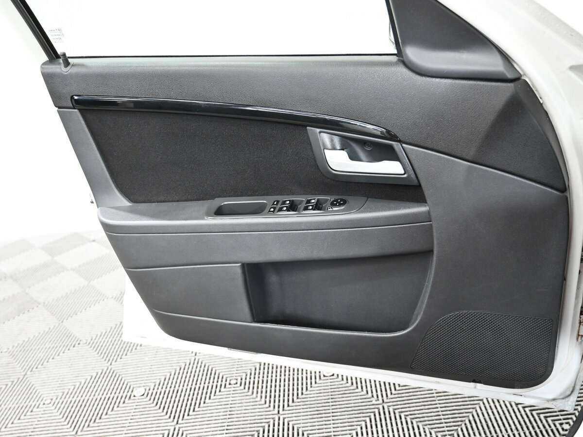 Lada (ВАЗ) Priora с пробегом — 2014 год. Фото: #6