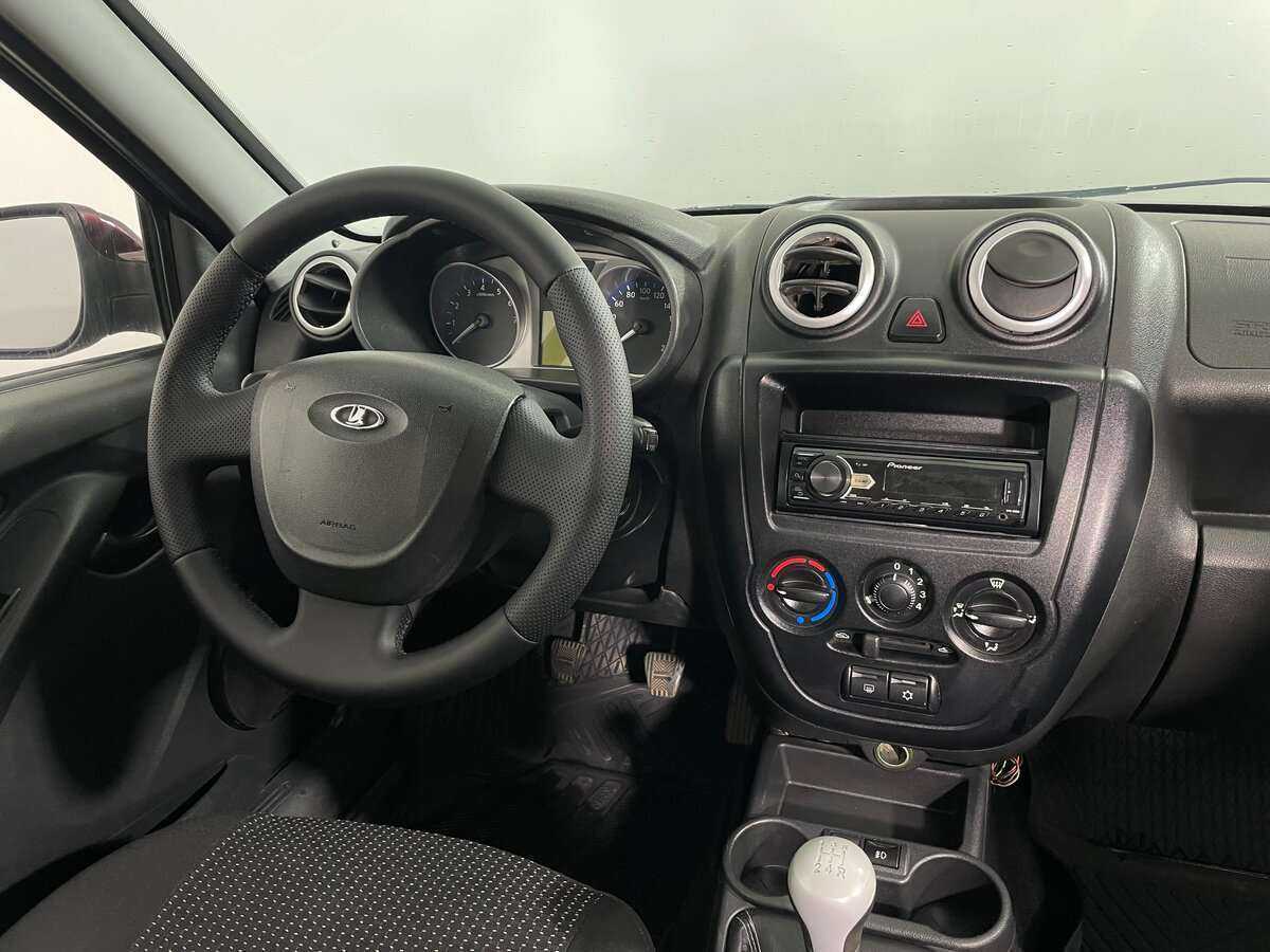 Lada (ВАЗ) Granta с пробегом — 2012 год. Фото: #11