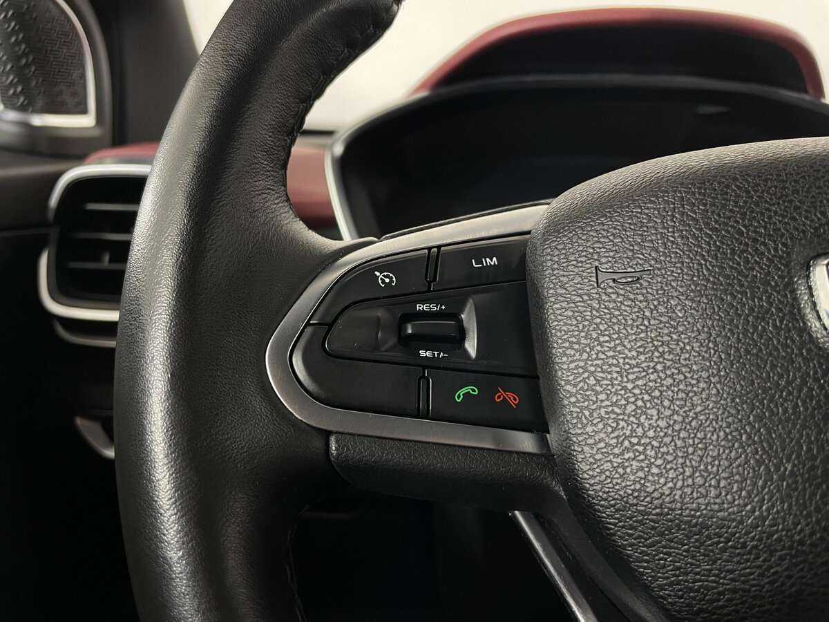 Geely Coolray с пробегом — 2020 год. Фото: #12