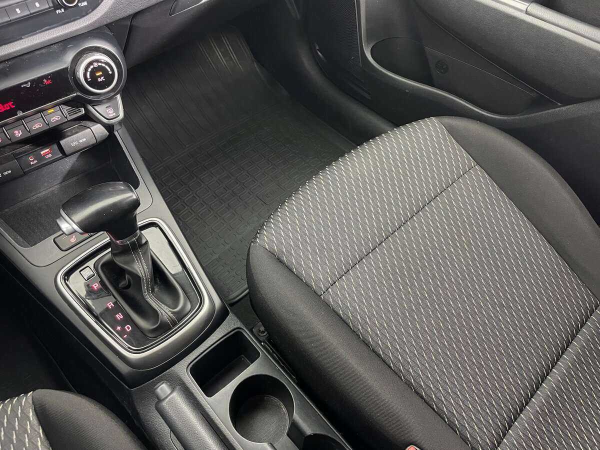 Kia Rio с пробегом — 2020 год. Фото: #13