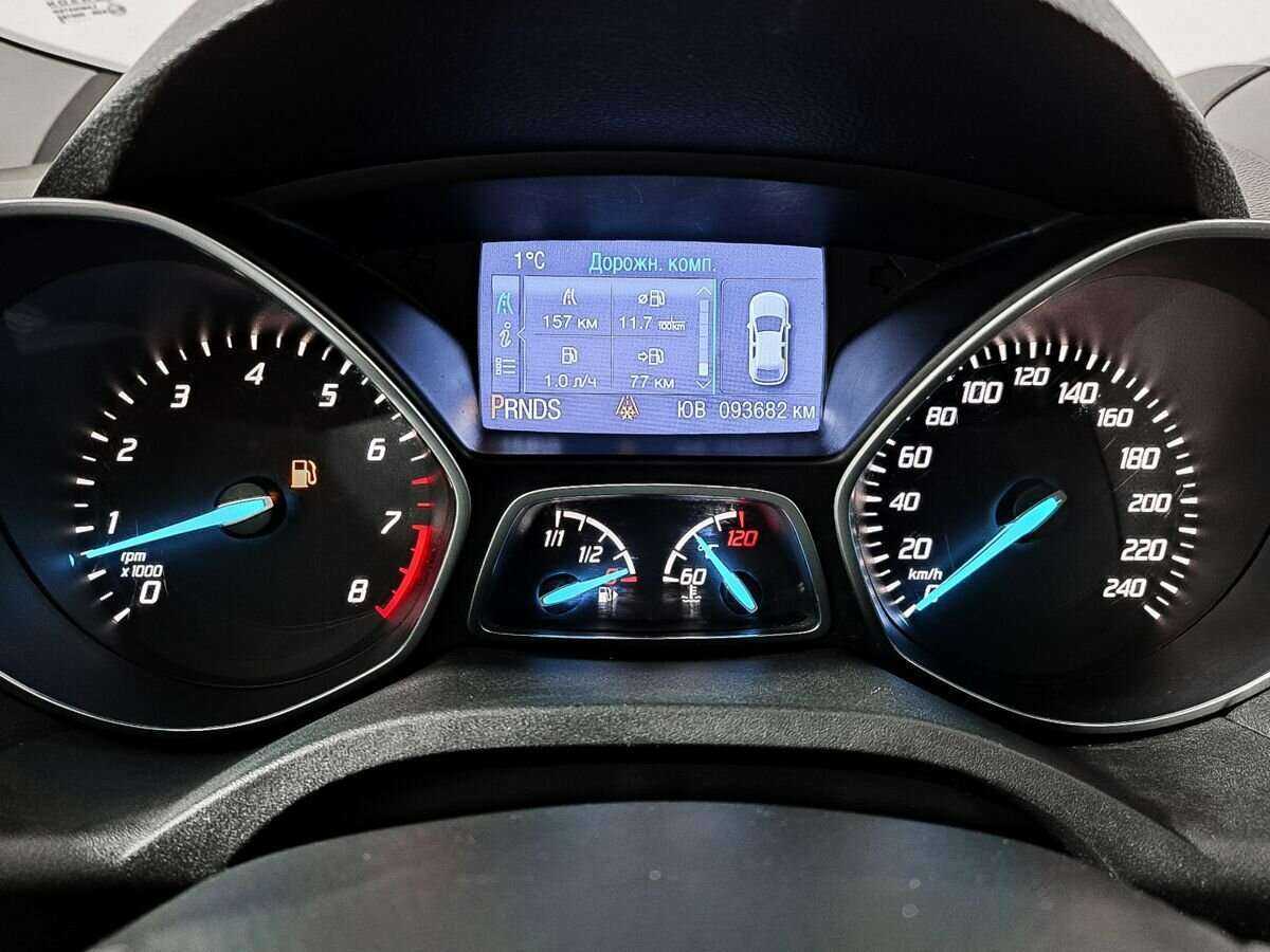 Ford Kuga с пробегом — 2014 год. Фото: #10