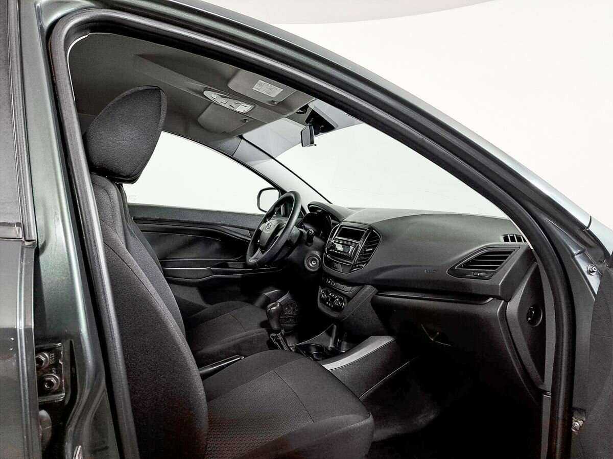 Lada (ВАЗ) Vesta с пробегом — 2017 год. Фото: #7