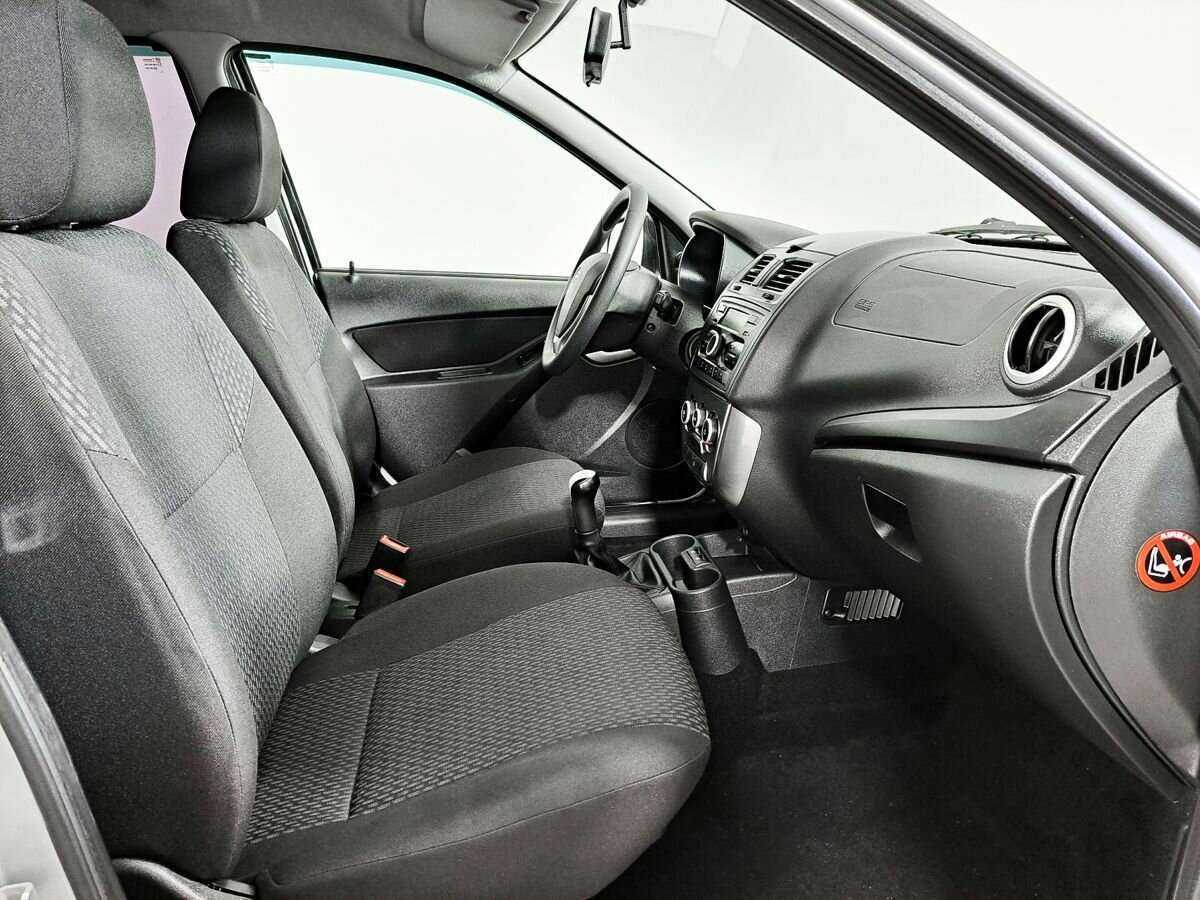 Lada (ВАЗ) Kalina с пробегом — 2016 год. Фото: #6