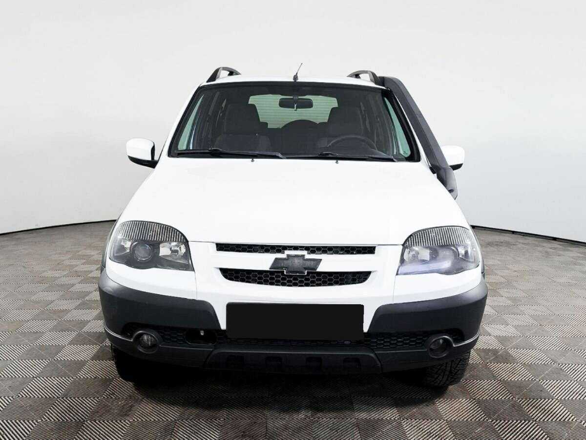 Chevrolet Niva с пробегом — 2017 год. Фото: #1