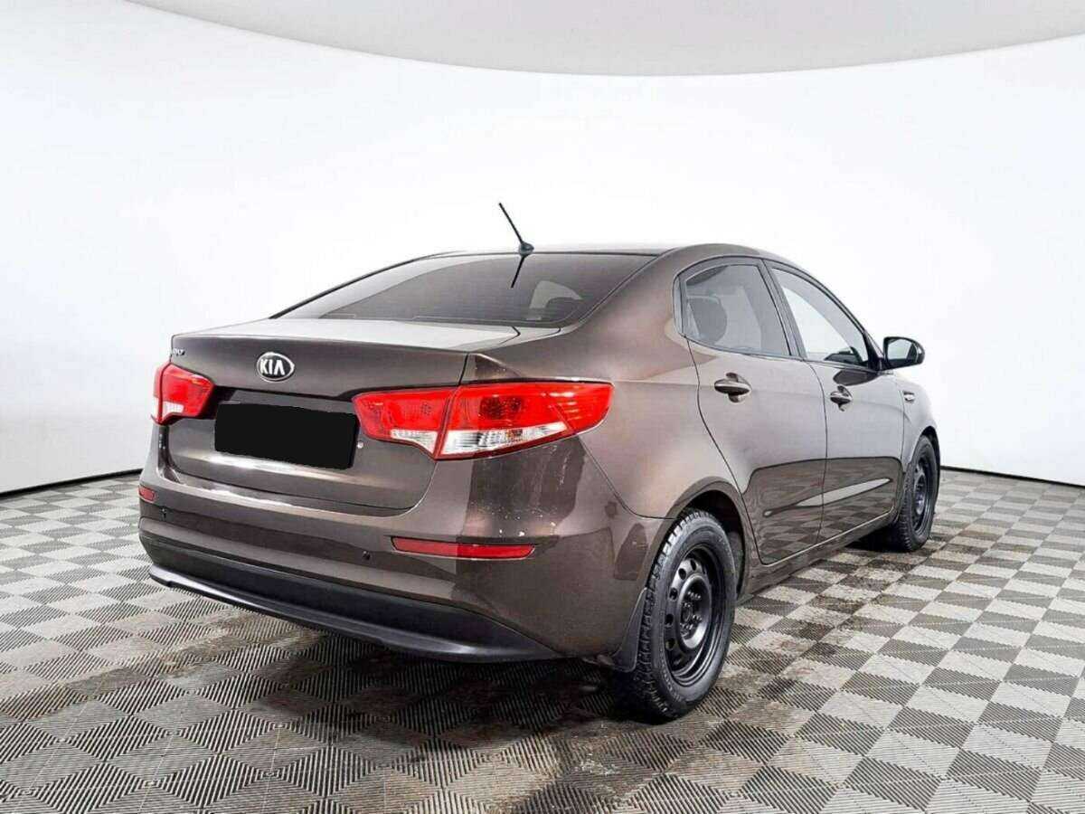 Kia Rio с пробегом — 2015 год. Фото: #4