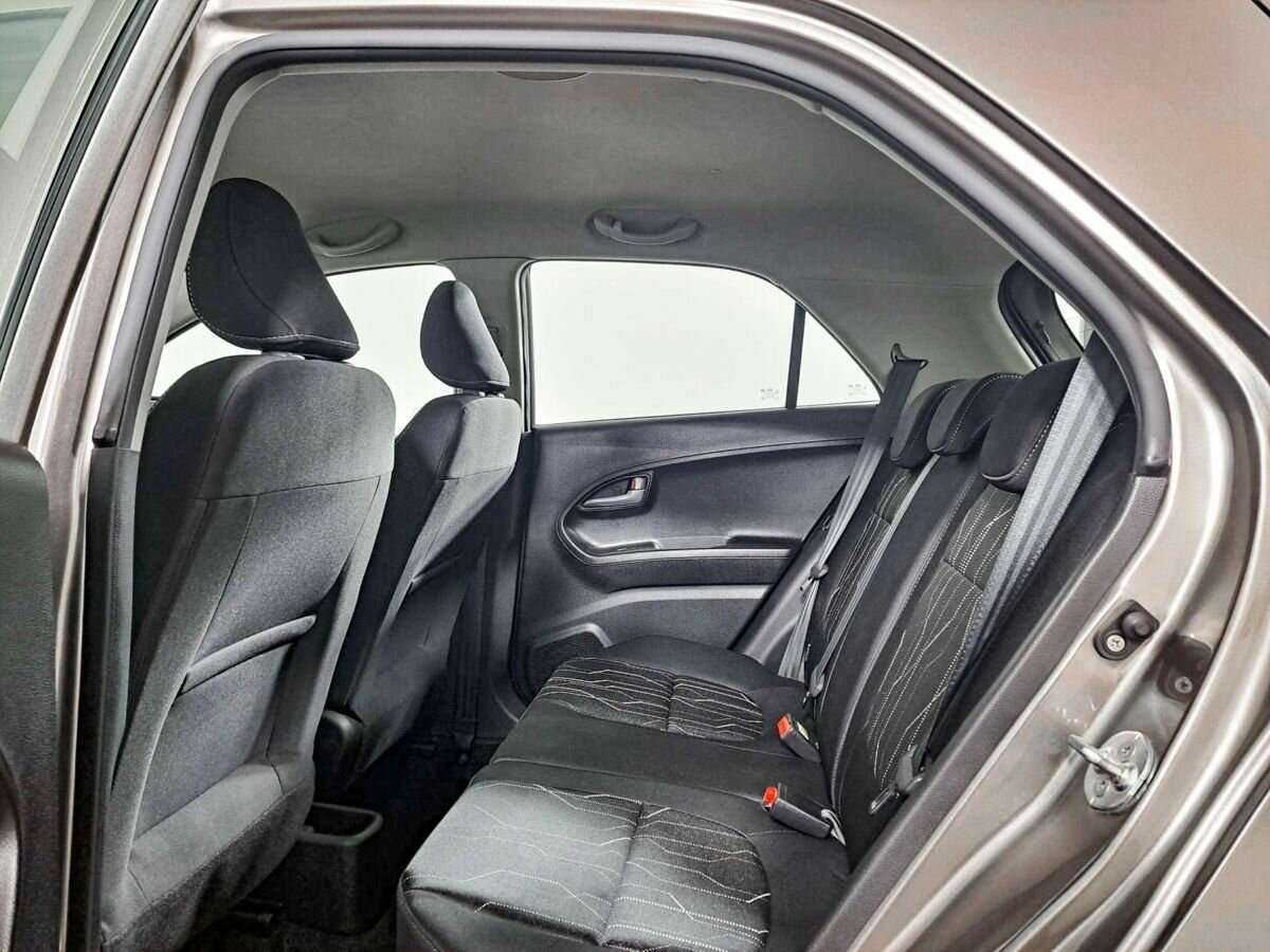 Kia Picanto с пробегом — 2016 год. Фото: #9