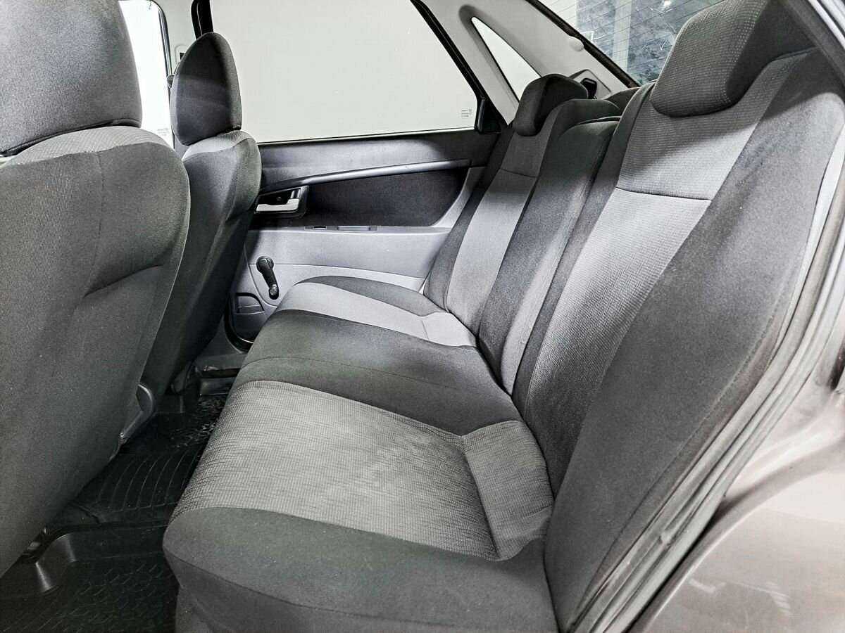 Lada (ВАЗ) Priora с пробегом — 2015 год. Фото: #6