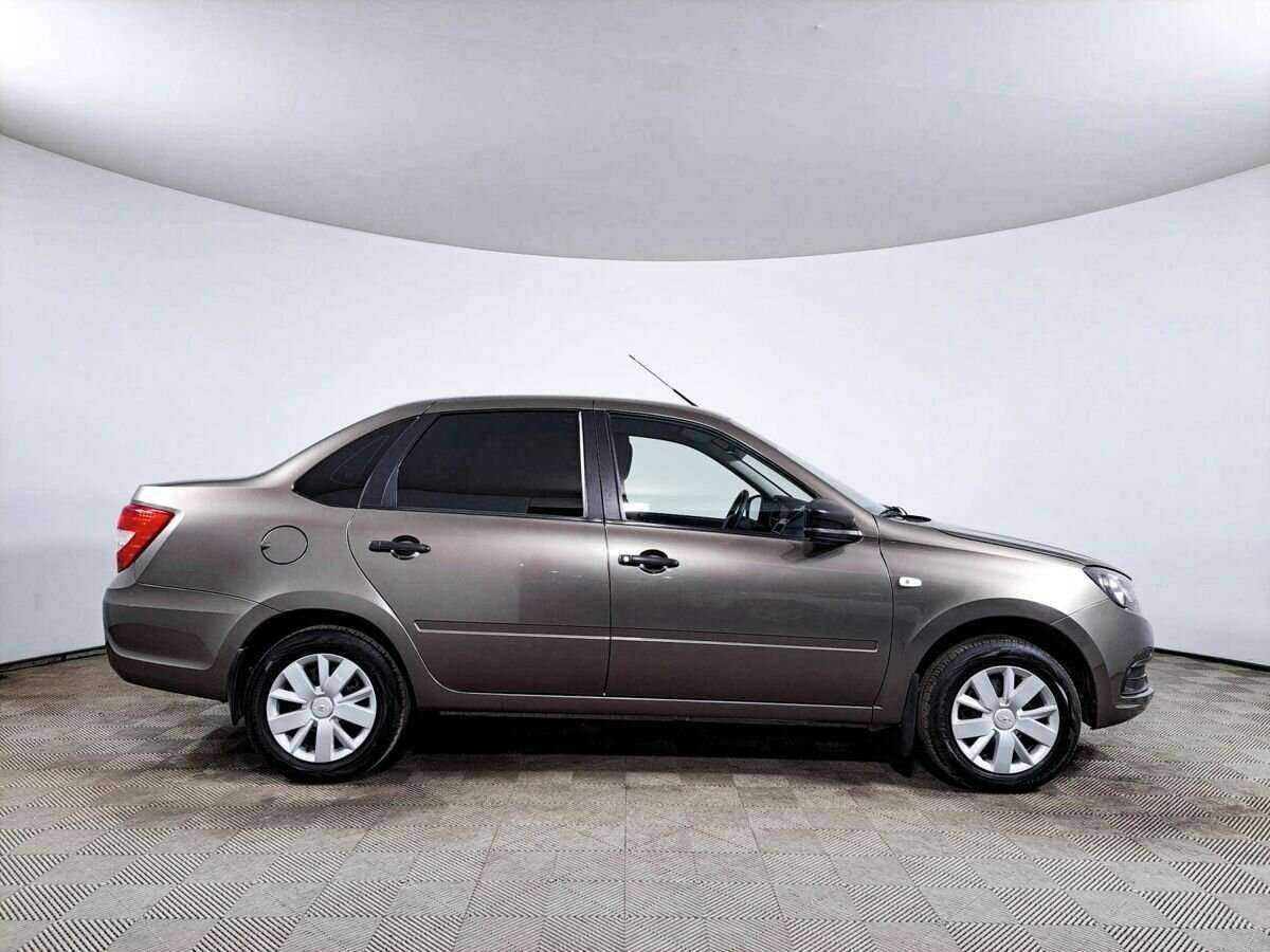 Lada (ВАЗ) Granta с пробегом — 2021 год. Фото: #3