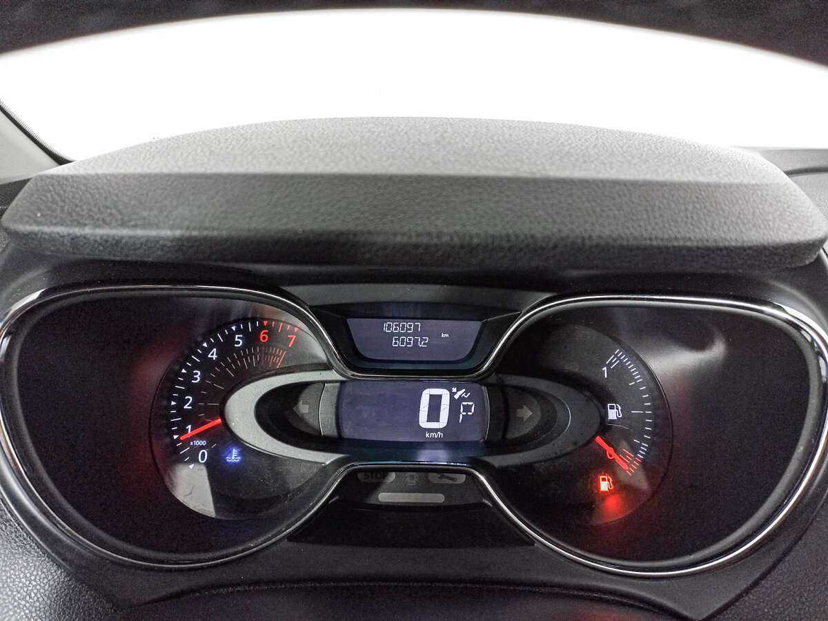 Renault Kaptur с пробегом — 2017 год. Фото: #10