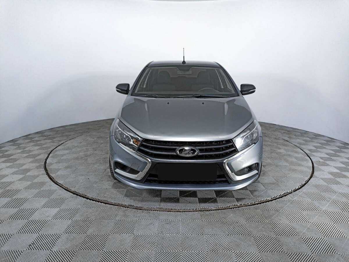 Lada (ВАЗ) Vesta с пробегом — 2018 год. Фото: #1