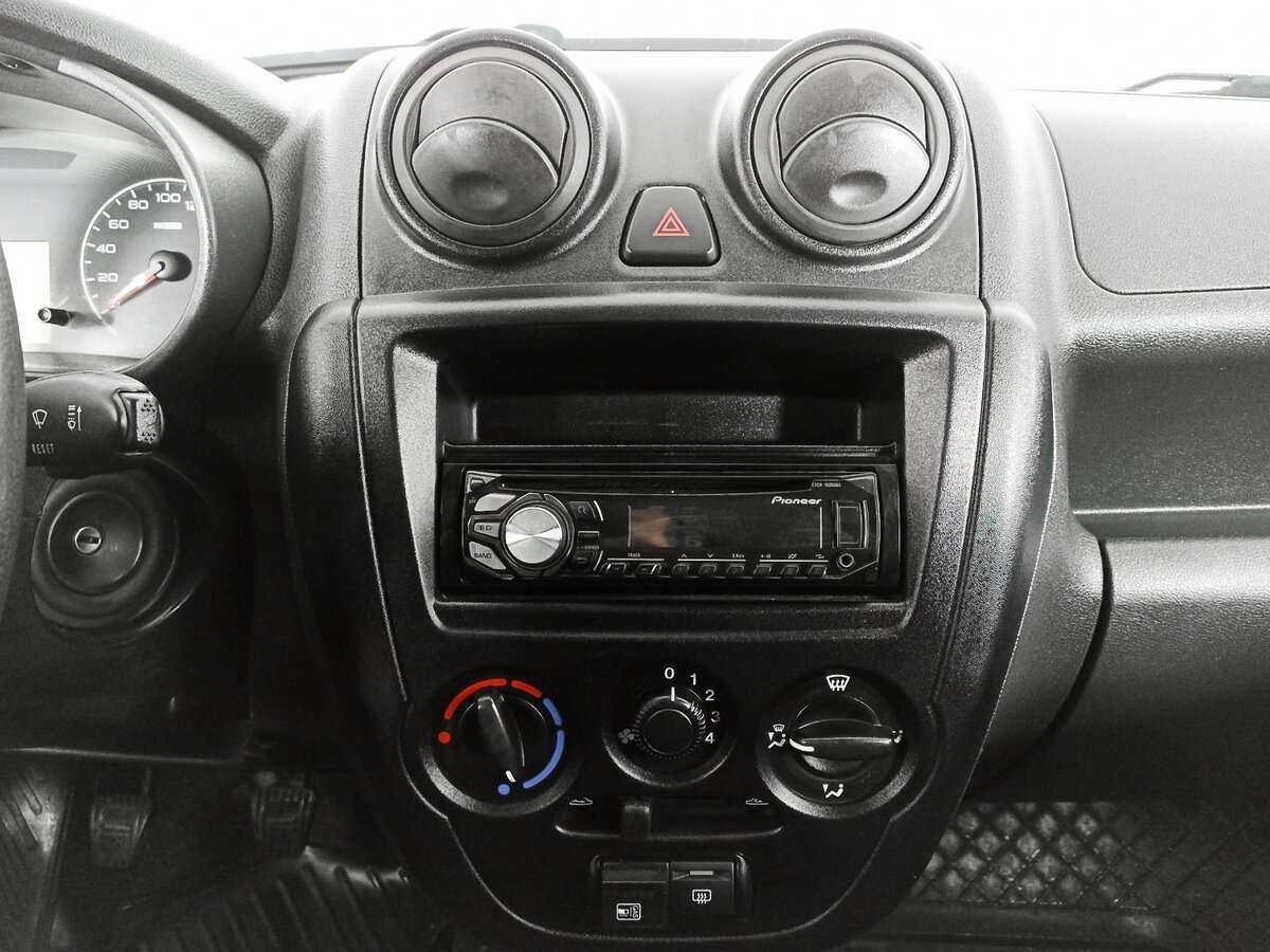 Lada (ВАЗ) Granta с пробегом — 2014 год. Фото: #10