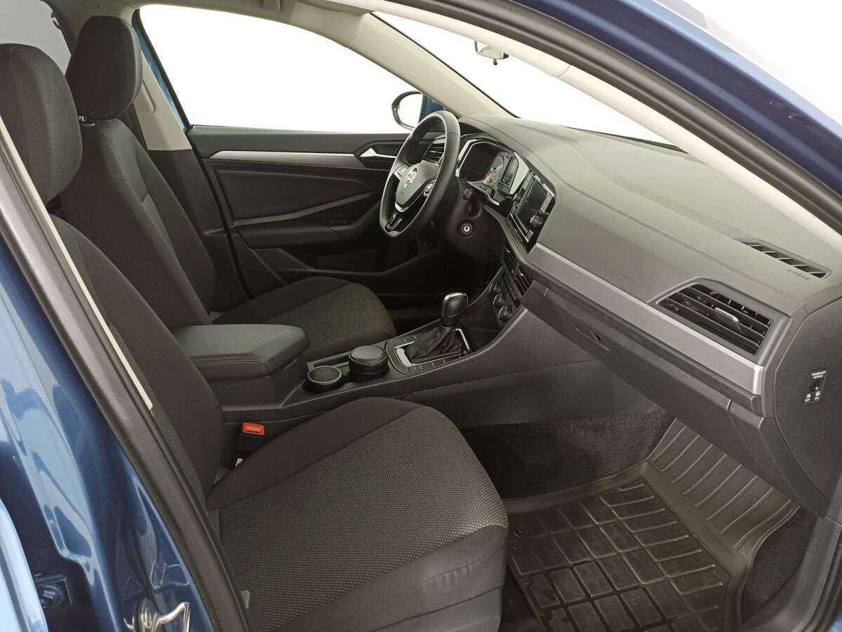 Volkswagen Jetta с пробегом — 2020 год. Фото: #8