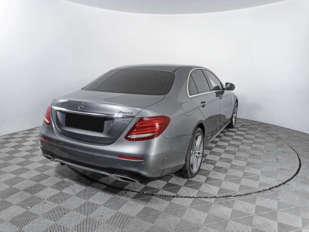 Mercedes-Benz E-Класс с пробегом — 2019 год. Фото: #4